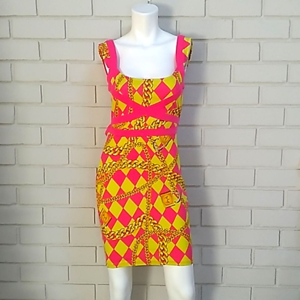 Nicki Minaj Hot Pink/ Gold Chain Bodycon Dress. Size Medium (Juniors) - Picture 1 of 10